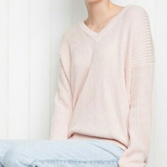 Brandy Melville Sweaters - Brandy Melville // Blush Pink Lance V-Neck Sweater